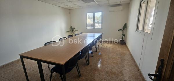 Local de stockage de 105 m²