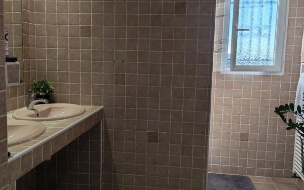 Maison à vendre    8 pièces •  Beaucaire