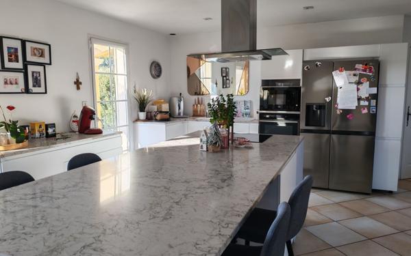 Maison à vendre    8 pièces •  Beaucaire