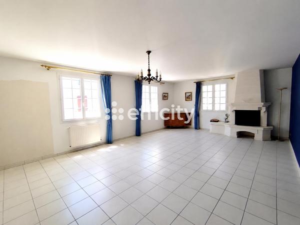 Maison
         5 pièces
        - 92 m² 194 300 € *