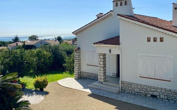 Maison à vendre    7 pièces • 206,57 m2 Cagnes-sur-Mer