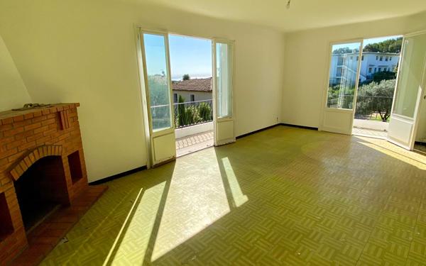 Maison à vendre    7 pièces • 206,57 m2 Cagnes-sur-Mer