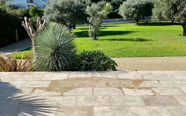 Maison à vendre    7 pièces • 206,57 m2 Cagnes-sur-Mer