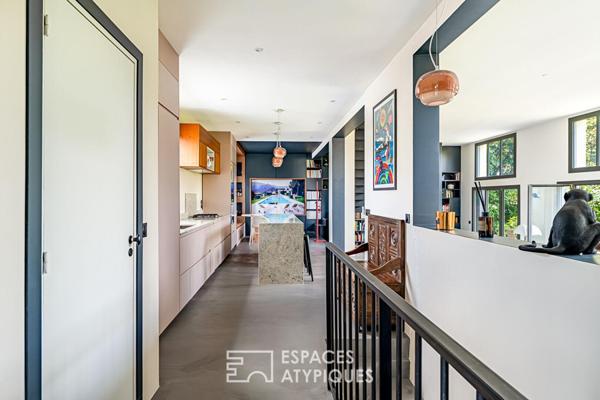 Maison transformée esprit loft avec terrasse et jardin
