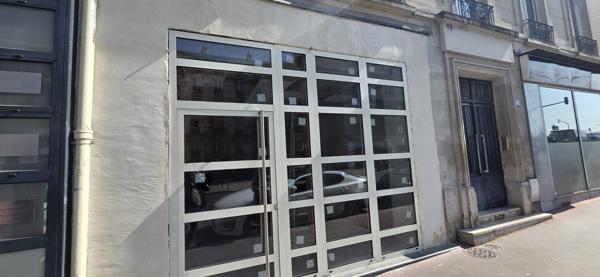 Local commercial Asnieres Sur Seine 65 m2