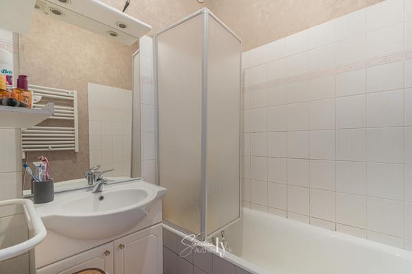 Appartement
         3 pièces
        - 68 m² Exclusivité 94 900 € *