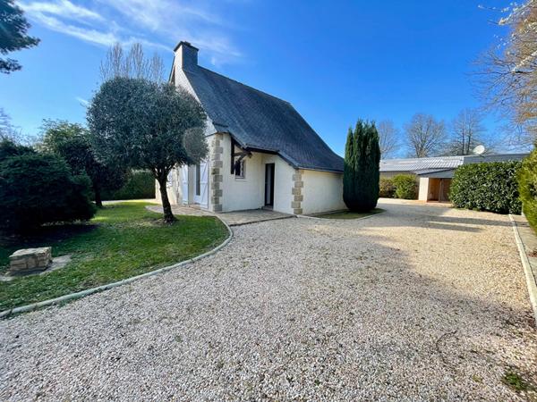 Maison familiale 120m² - 2 chambres et bureau - avec dépendance