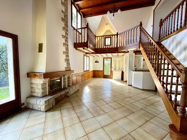 Maison familiale 120m² - 2 chambres et bureau - avec dépendance