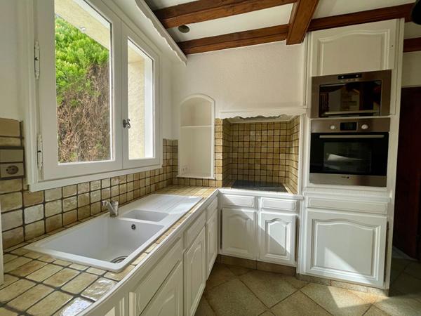 Maison familiale 120m² - 2 chambres et bureau - avec dépendance