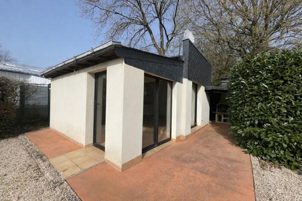 Maison familiale 120m² - 2 chambres et bureau - avec dépendance