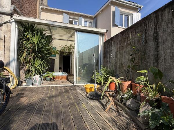 Villeneuve-sur-Lot (47300) Villeneuve sur lot, charmante maison de ville à finir de rénover avec terrasse