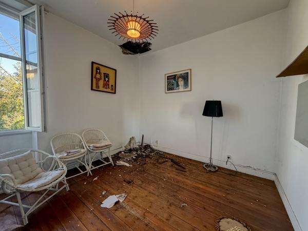 Villeneuve-sur-Lot (47300) Villeneuve sur lot, charmante maison de ville à finir de rénover avec terrasse