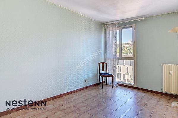 Appartement Vitrolles 4 pièces 84m² avec cave dans le centre urbain