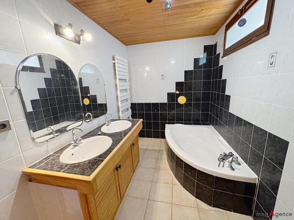 Maison à VIF, 38450 - 9 pièces 221m²