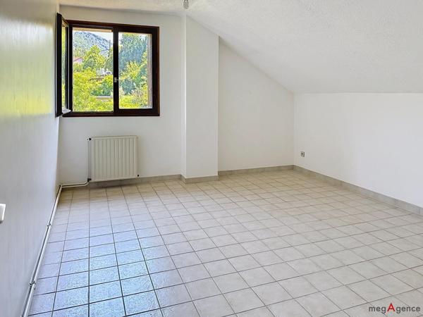 Maison à VIF, 38450 - 9 pièces 221m²
