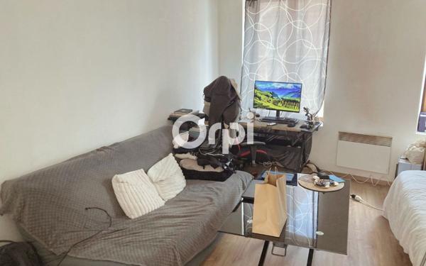 Immeuble à vendre    1 pièce • 183 m2 Roubaix