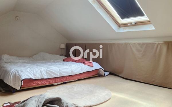 Immeuble à vendre    1 pièce • 183 m2 Roubaix