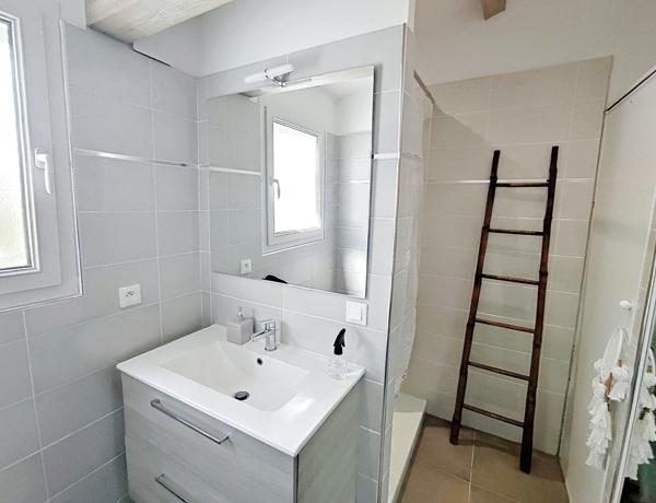 Saint-Privat-des-Vieux (30340) ST PRIVAT DES VIEUX 6 CHAMBRES AVEC DEPANDANCE PISCINE TERRAIN 2000 M²