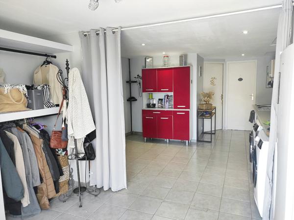 Saint-Privat-des-Vieux (30340) ST PRIVAT DES VIEUX 6 CHAMBRES AVEC DEPANDANCE PISCINE TERRAIN 2000 M²