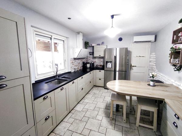 Saint-Privat-des-Vieux (30340) ST PRIVAT DES VIEUX 6 CHAMBRES AVEC DEPANDANCE PISCINE TERRAIN 2000 M²