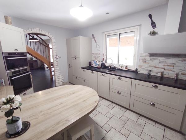 Saint-Privat-des-Vieux (30340) ST PRIVAT DES VIEUX 6 CHAMBRES AVEC DEPANDANCE PISCINE TERRAIN 2000 M²