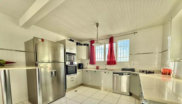 Une villa, deux opportunités : vivez confortablement et générez des revenus !