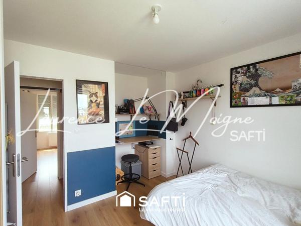 Magnifique appartement entièrement repensé, à proximité immédiate du centre ville.