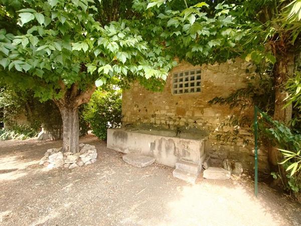 Rare à Monteux : Maison avec grange et terrain à moins de 200 000  !