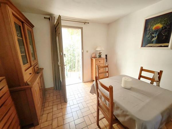 Rare à Monteux : Maison avec grange et terrain à moins de 200 000  !