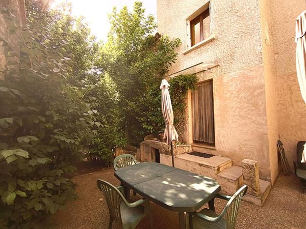 Rare à Monteux : Maison avec grange et terrain à moins de 200 000  !