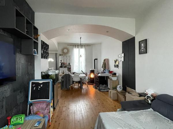 Maison de ville de 4 chambres idéalement située à Vichy