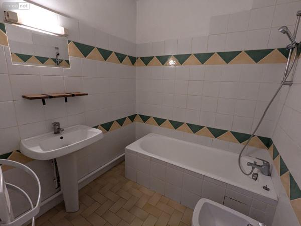 Appartement à louer à Arcisses dans l'Eure-et-Loir (28400), ref : 11247/263