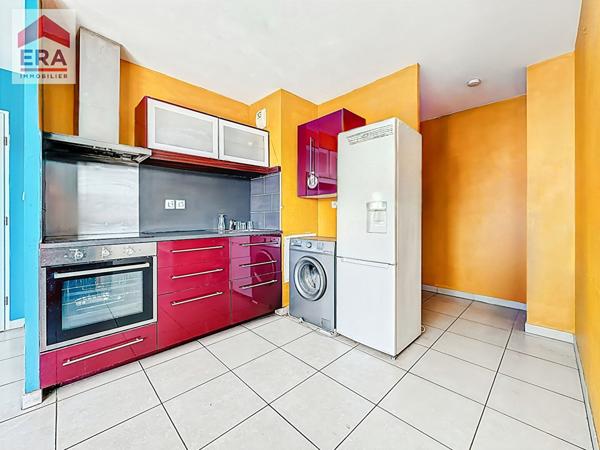 A vendre Appartement  type 3, lumineux + garage+terrasse avec vue panoramique  à Aubagne