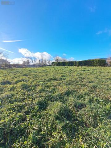 Terrain à Batir à vendre à Moyrazès dans l'Aveyron (12160), ref : 1008695   
Aveyron