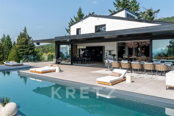 Villa contemporaine d'exception entièrement rénovée.