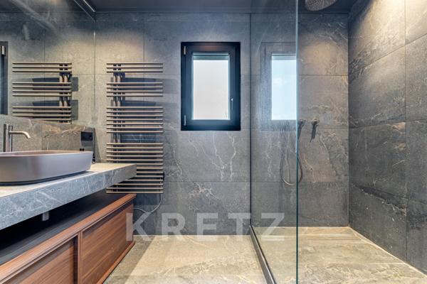 Villa contemporaine d'exception entièrement rénovée.