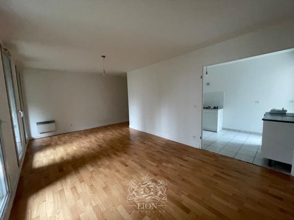 Appartement 2 chambres avec balcon et parking