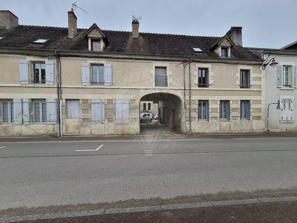 Immeuble 12 chambre(s) à vendre - Mesves-sur-Loire, Nièvre - 58