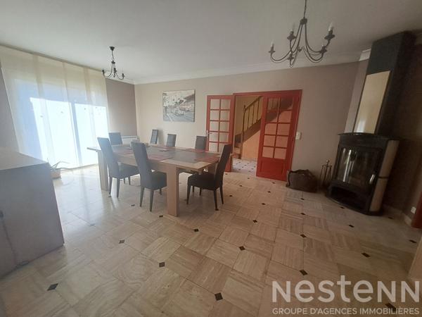 ROUILLON Spacieuse maison familiale 5 chambres avec piscine chauffée et sous-sol complet