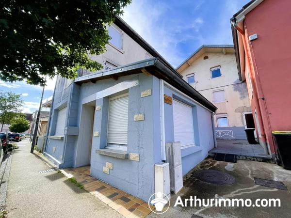 Vente                                                      Immeuble
                        
                     12 pièces                      257 m2                     à Seloncourt