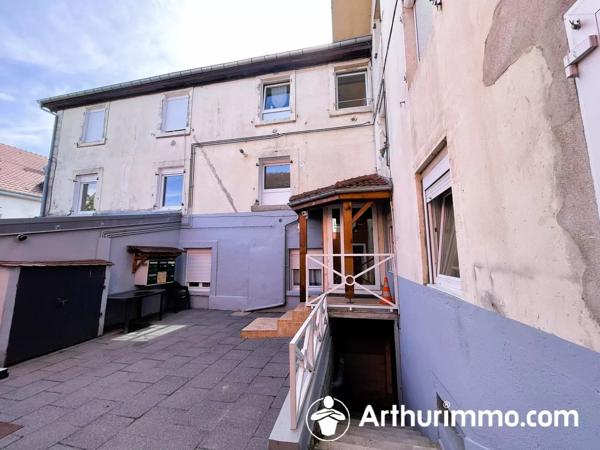 Vente                                                      Immeuble
                        
                     12 pièces                      257 m2                     à Seloncourt
