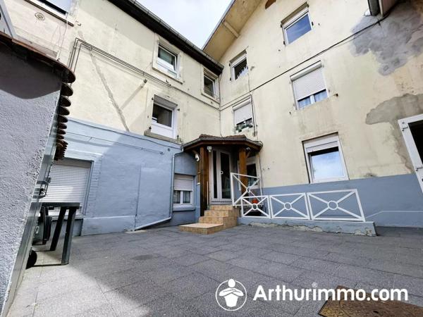Vente                                                      Immeuble
                        
                     12 pièces                      257 m2                     à Seloncourt