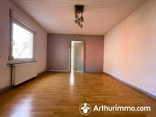 Vente                                                      Immeuble
                        
                     12 pièces                      257 m2                     à Seloncourt