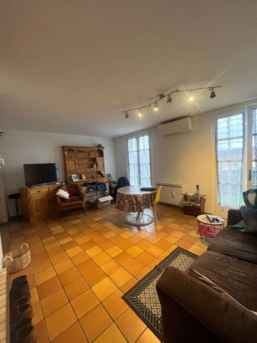 Appartement T2 avec balcon,garage et cave !