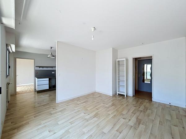 BREST HYPER CENTRE : Joli appartement T2 avec ascenseur et balcon