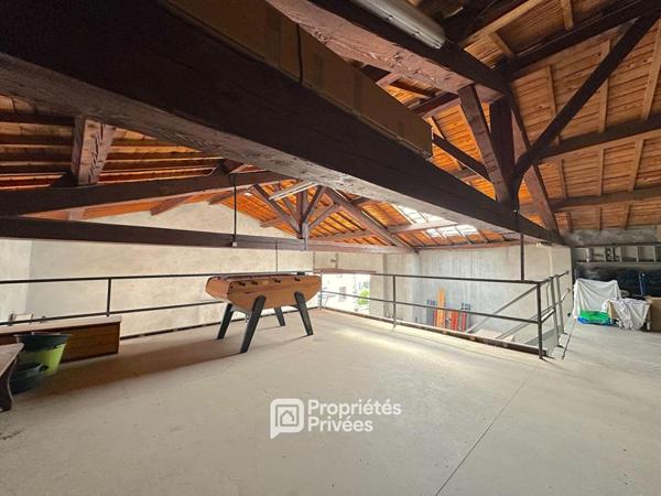 Maison 5 pièces 140 m2 avec dépendances