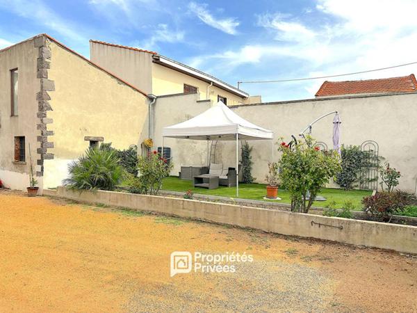 Maison 5 pièces 140 m2 avec dépendances