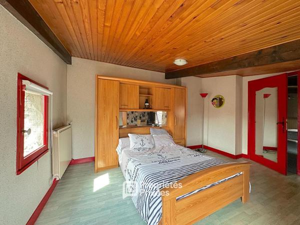 Maison 5 pièces 140 m2 avec dépendances