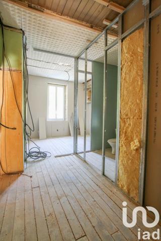 Maison 8 pièces de 213 m² à Le Bugue (24260)