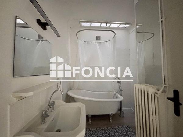 Location Appartement 3 pièces 65.7 m² - 18 BOULEVARD DES PYRENEES Perpignan 66000